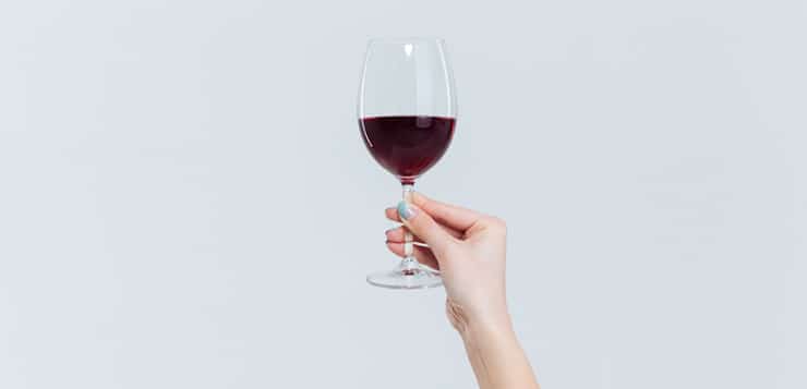 Obtenga más de su copa de vino, con este ejercicio de beber consciente